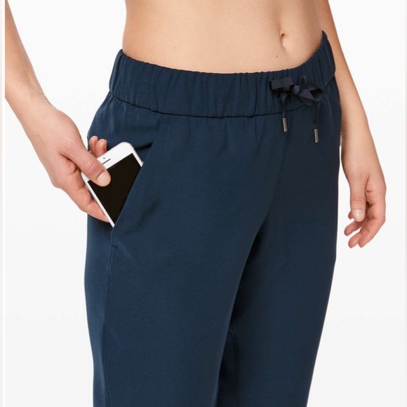 Lululemon On The Fly Jogger- True Navy - Picture 2 of 9